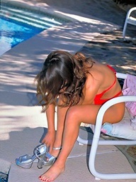 Foxes.com: Cori Nadine - Overheated Micro Bikini Babe Poolside