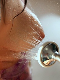 Foxes.com: Elizabeth Marxs - Broad in the beam Unpractised Boobs Hang Unworthy of Wet Shower